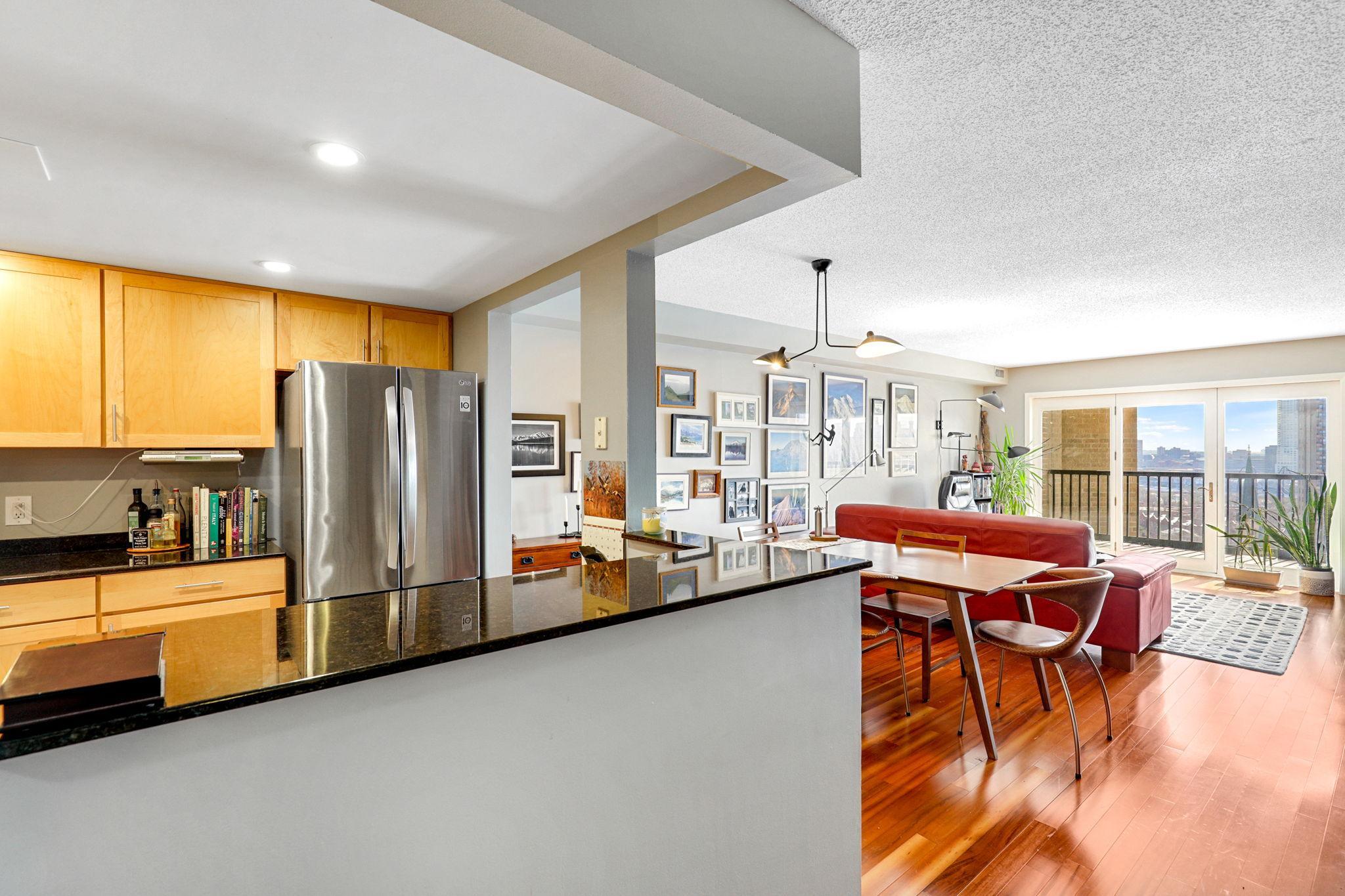 2-web-or-mls-110 1st Ave NE F1601, Minneapolis-2.jpg
