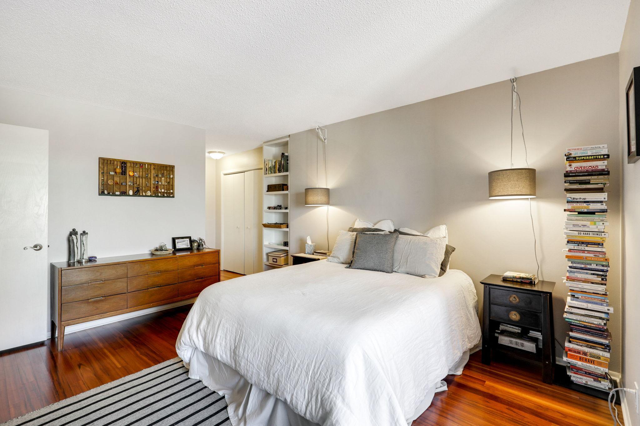34-web-or-mls-110 1st Ave NE F1601, Minneapolis-33.jpg