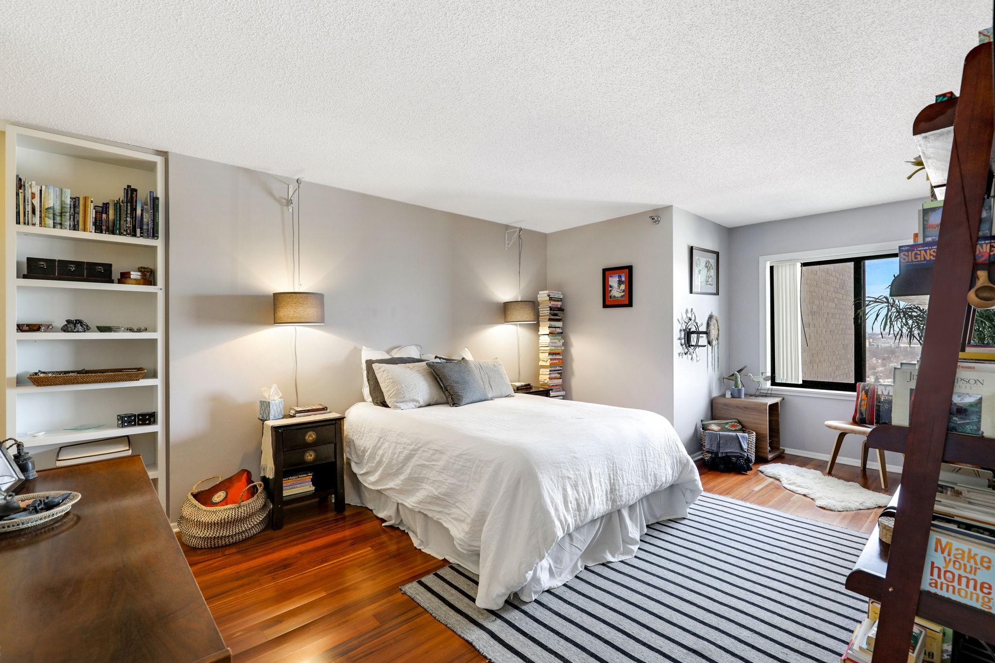 30-web-or-mls-110 1st Ave NE F1601, Minneapolis-31.jpg