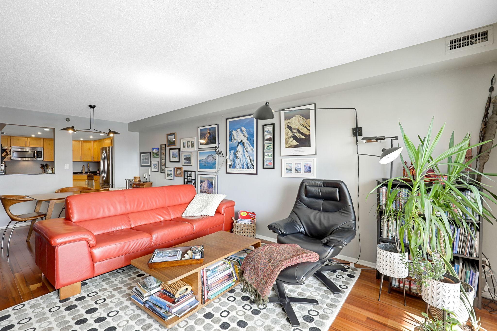 10-web-or-mls-110 1st Ave NE F1601, Minneapolis-9.jpg