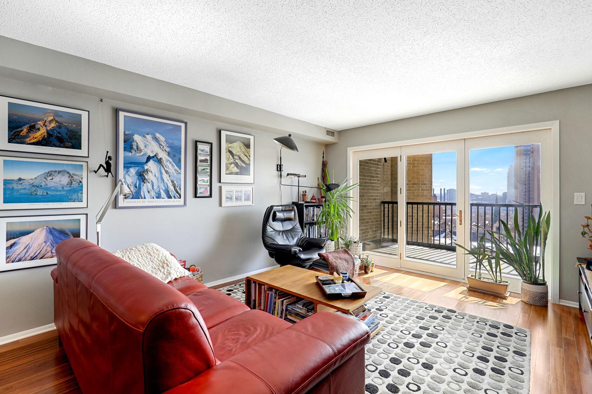8-web-or-mls-110 1st Ave NE F1601, Minneapolis-7.jpg