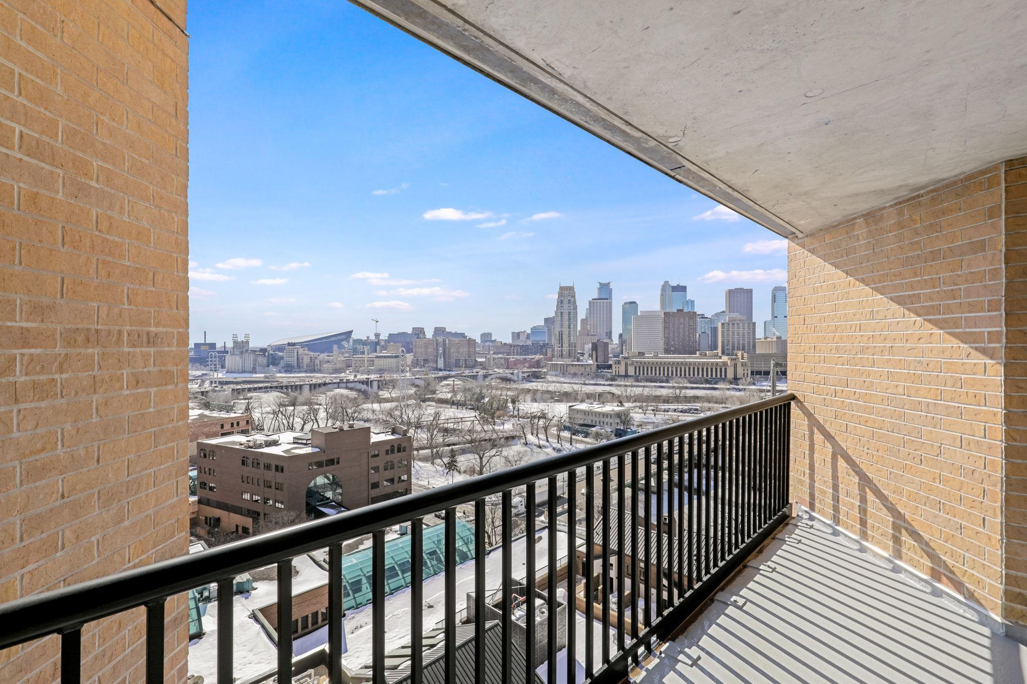 36-web-or-mls-110 1st Ave NE F1601, Minneapolis-37.jpg
