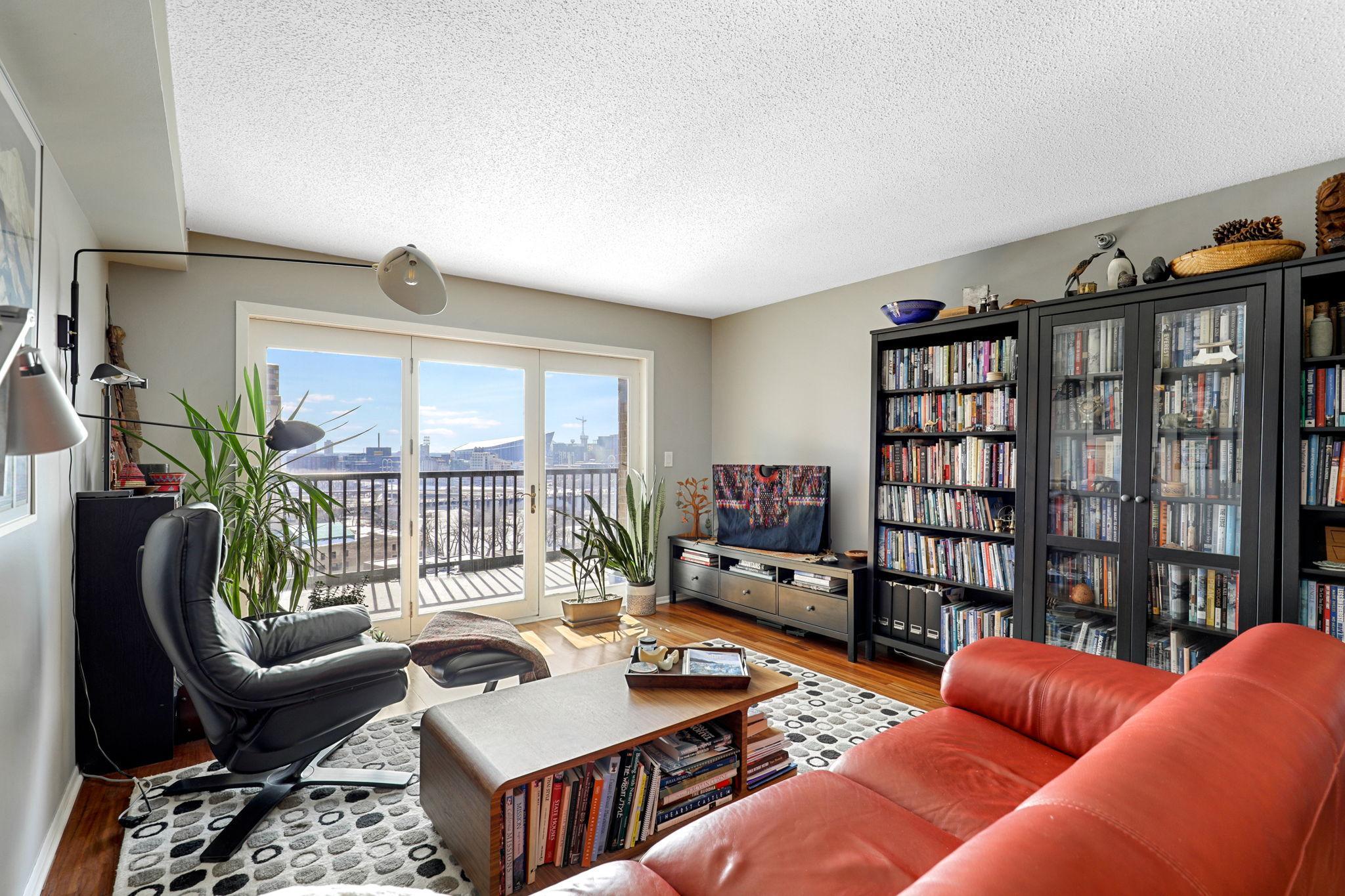 9-web-or-mls-110 1st Ave NE F1601, Minneapolis-8.jpg