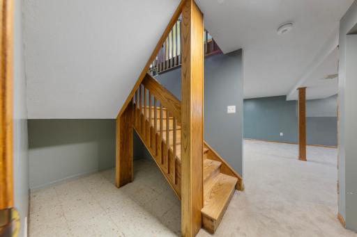 421 10th Avenue SE, Faribault, MN 55021