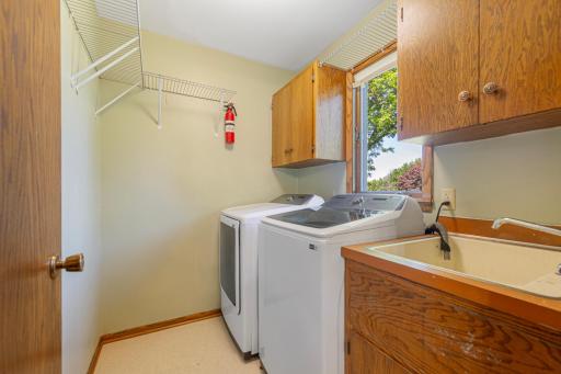 421 10th Avenue SE, Faribault, MN 55021