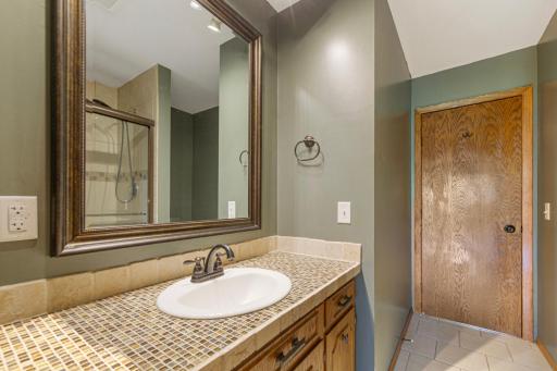 421 10th Avenue SE, Faribault, MN 55021