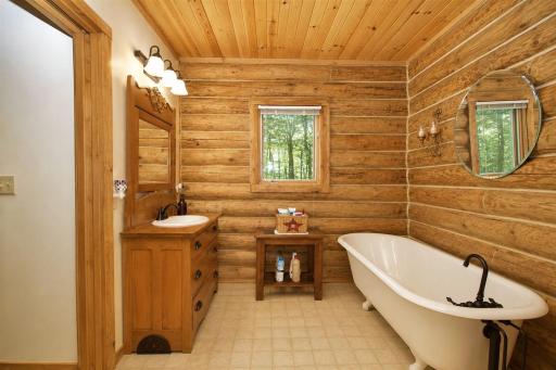 8654 N Ochu Road, Hayward, WI 54843