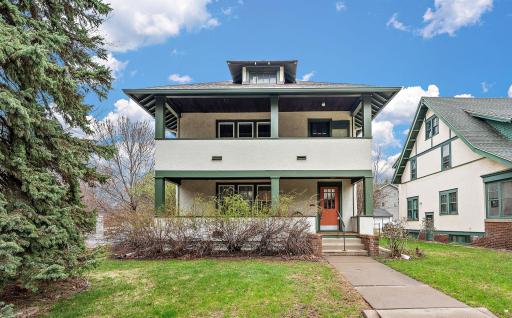 Welcome to 2017 Laurel this up/down duplex!