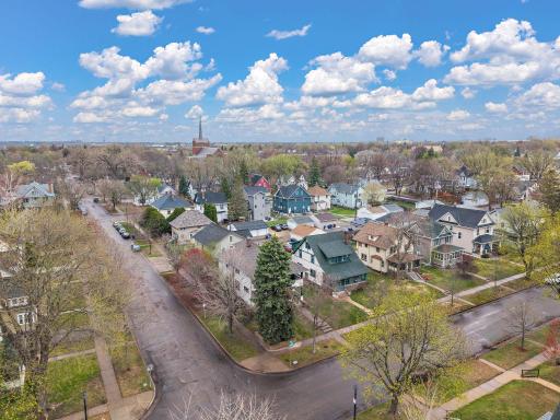 2017 Laurel Avenue, Saint Paul, MN 55104
