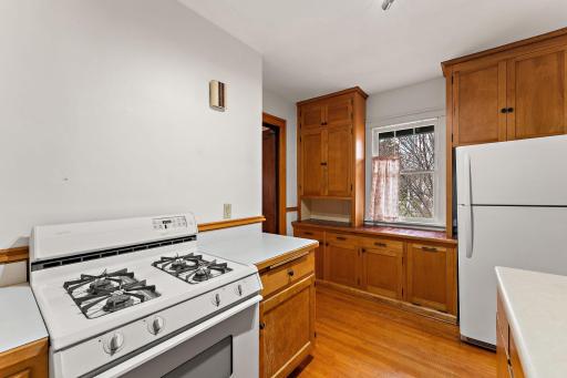 2017 Laurel Avenue, Saint Paul, MN 55104