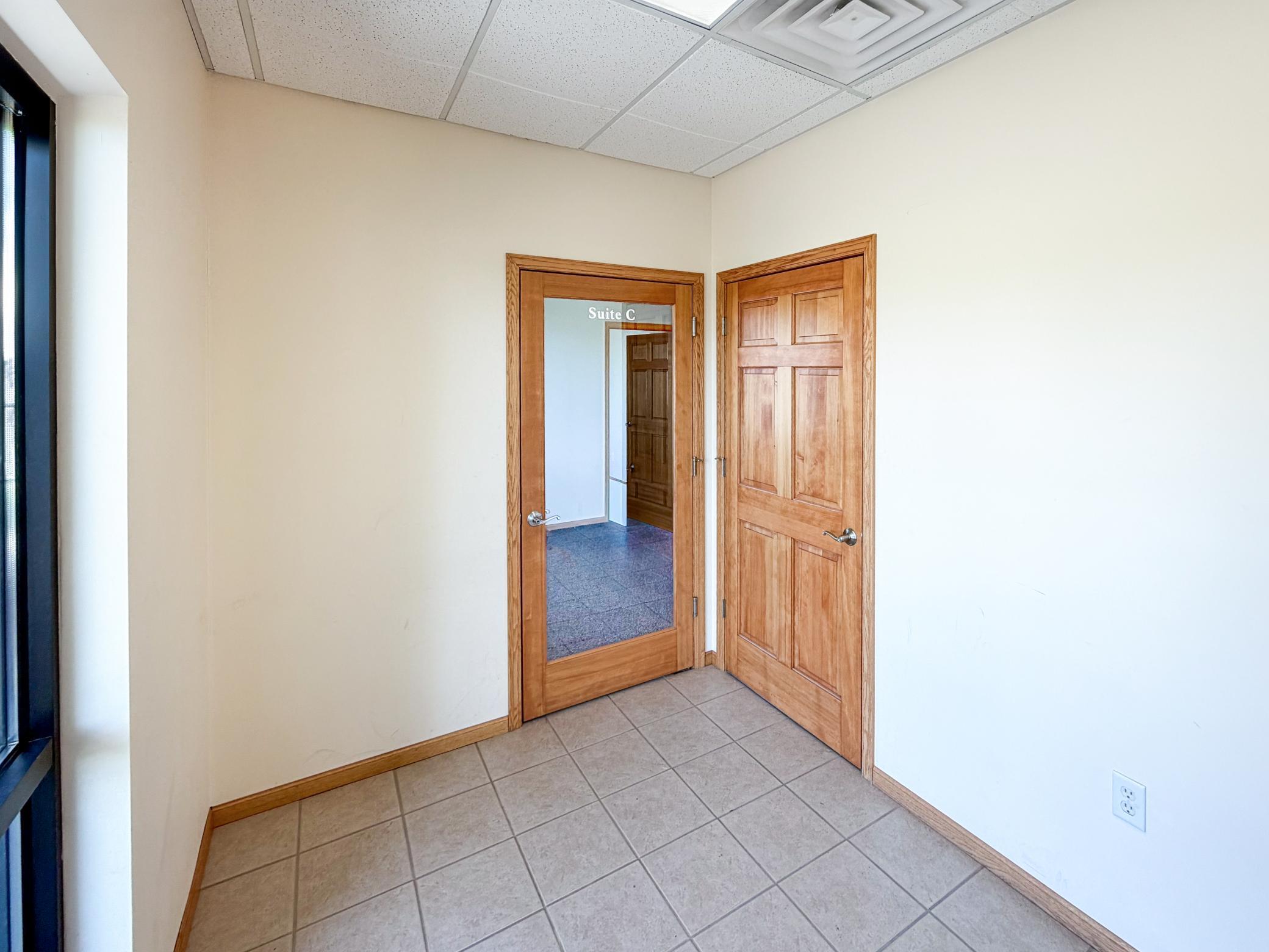 02 - Entry.jpg