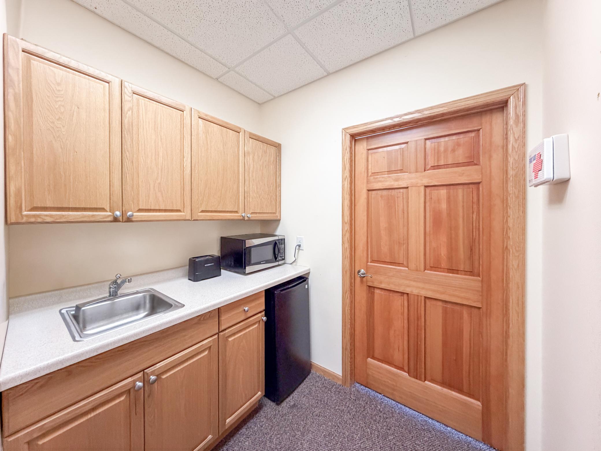 09 - Kitchen.jpg