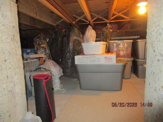 Basement crawl space area under main floor family room