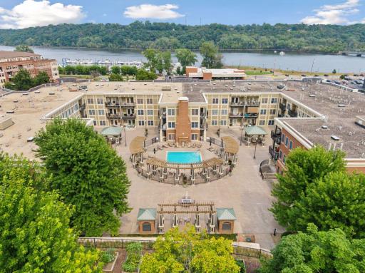 350 Main Street N, 252, Stillwater, MN 55082