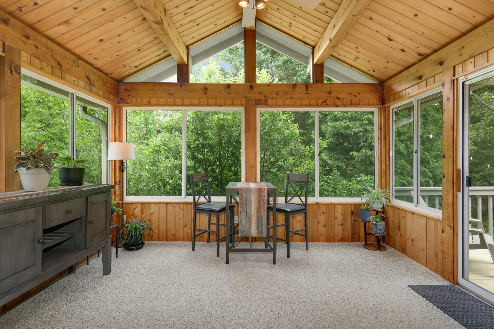 3-season porch