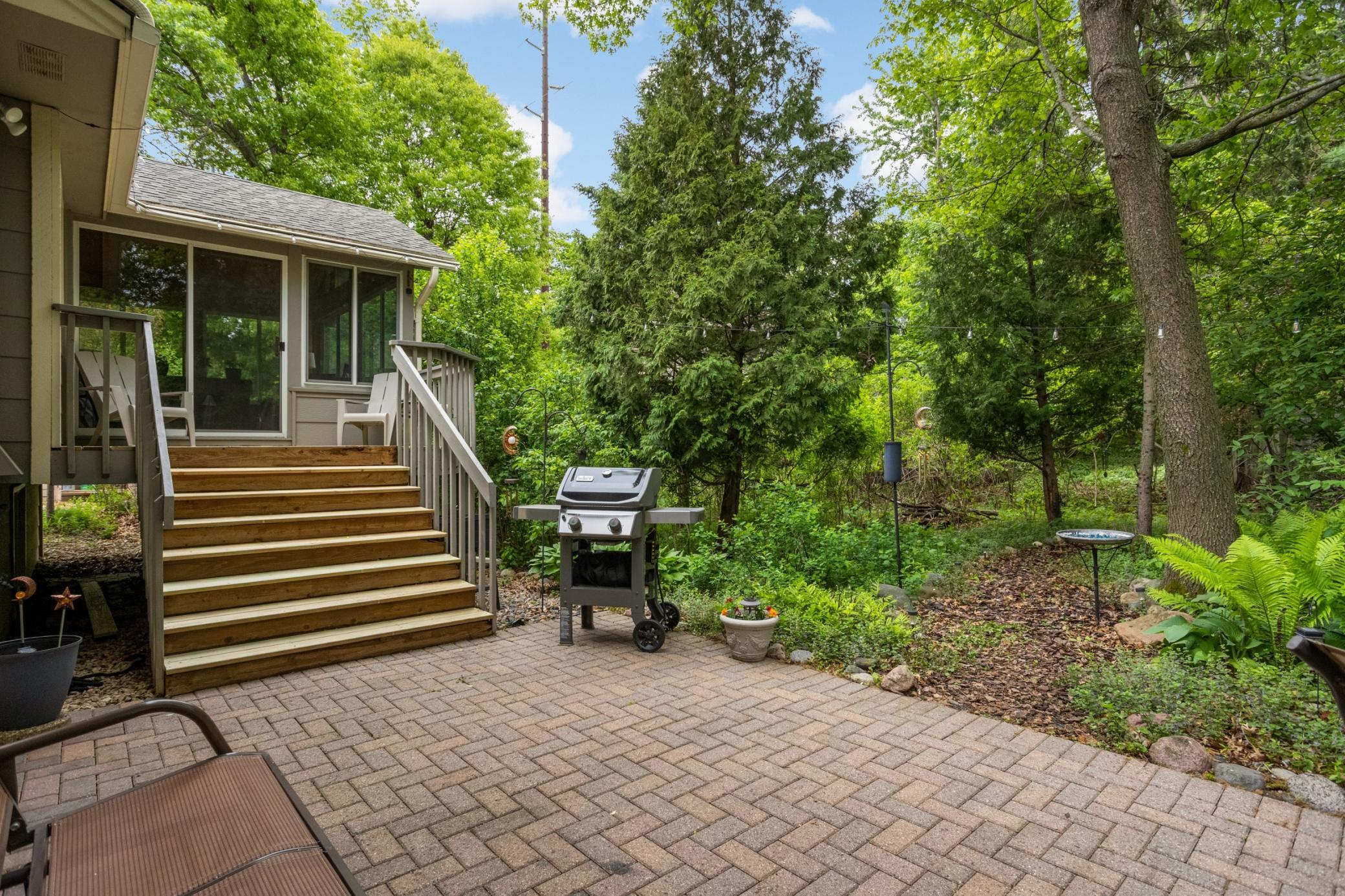 Paver patio in back