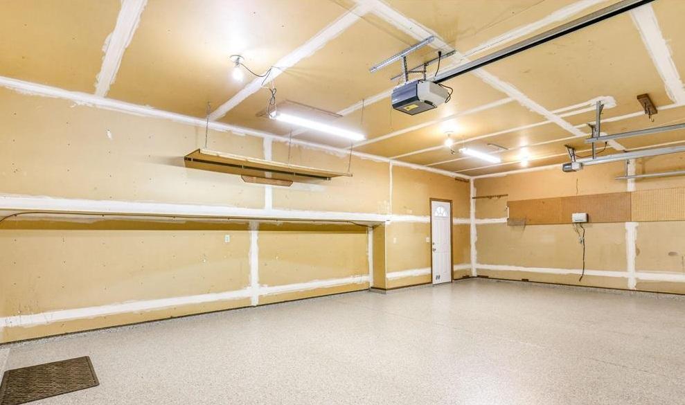 Spacious 3-car garage