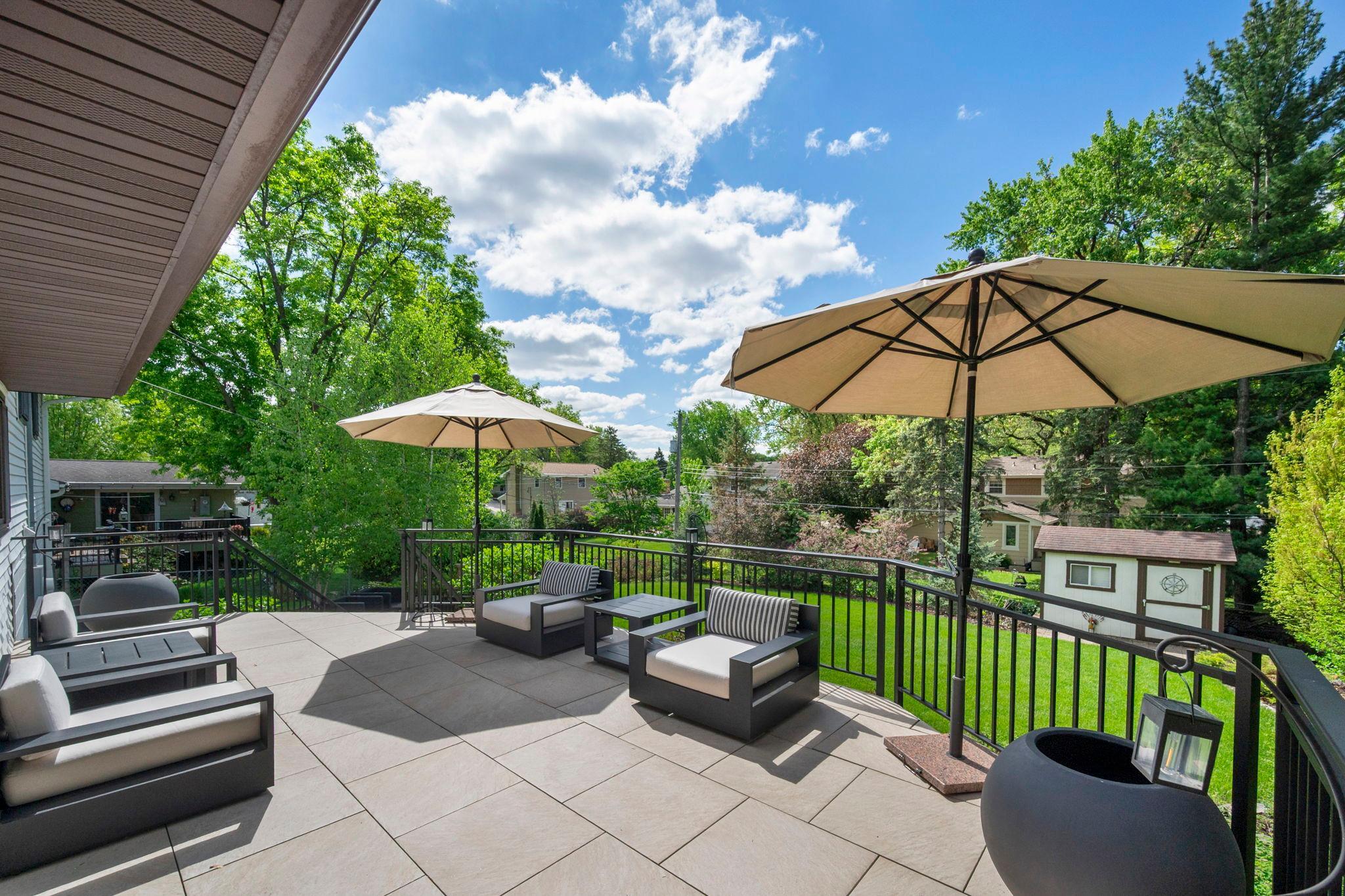 72-web-or-mls-9117 34 12 Ave N-116.jpg