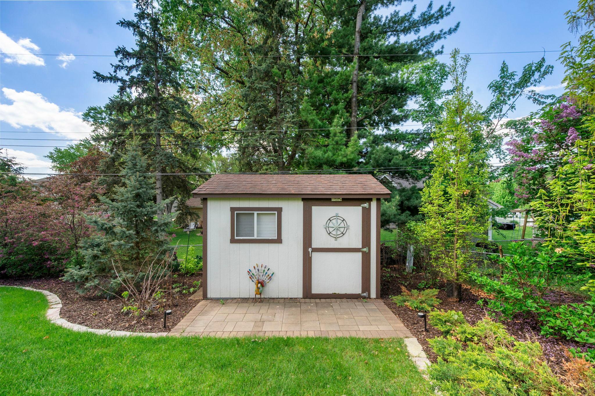 82-web-or-mls-9117 34 12 Ave N-301.jpg