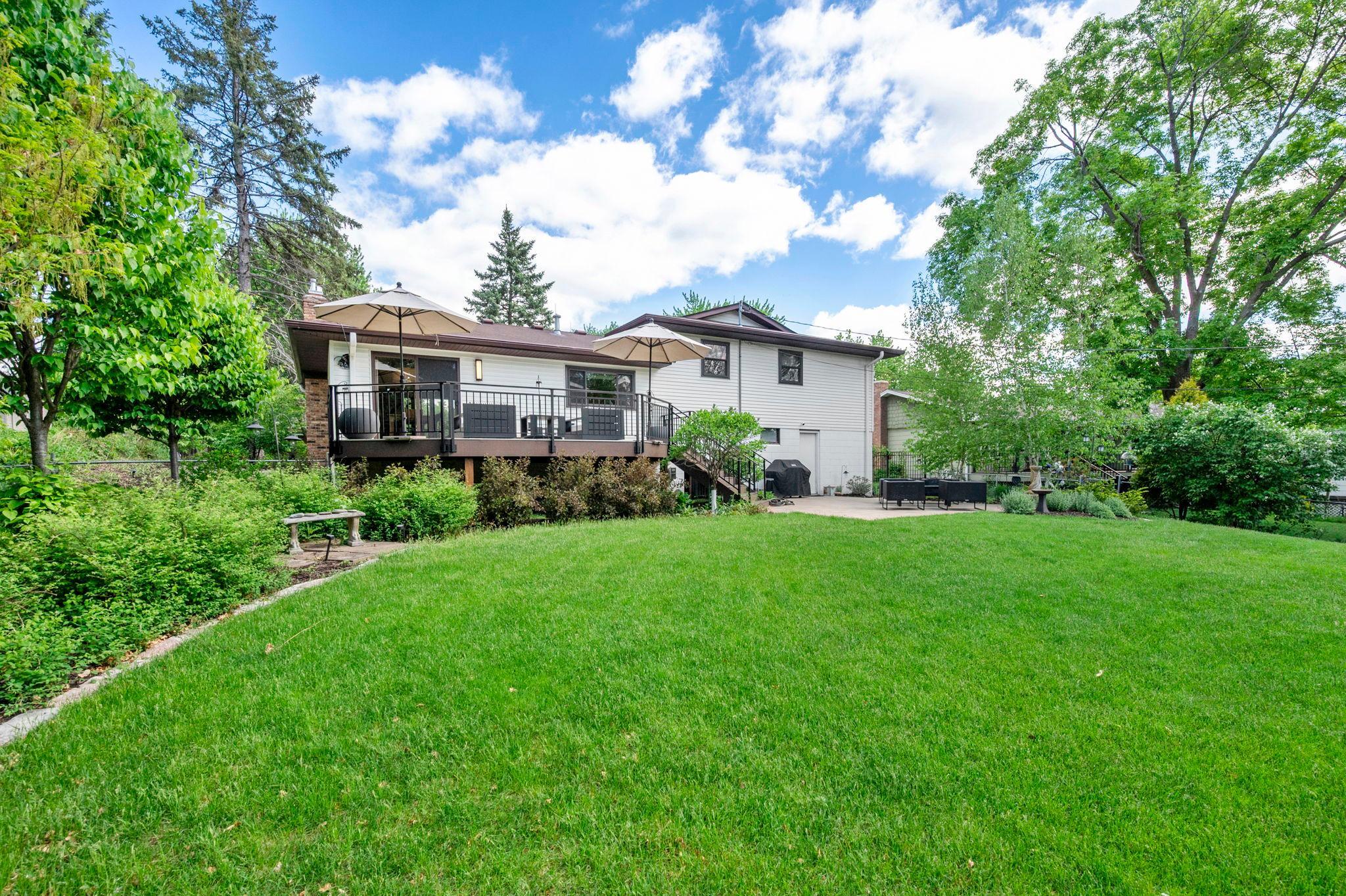 81-web-or-mls-9117 34 12 Ave N-296.jpg