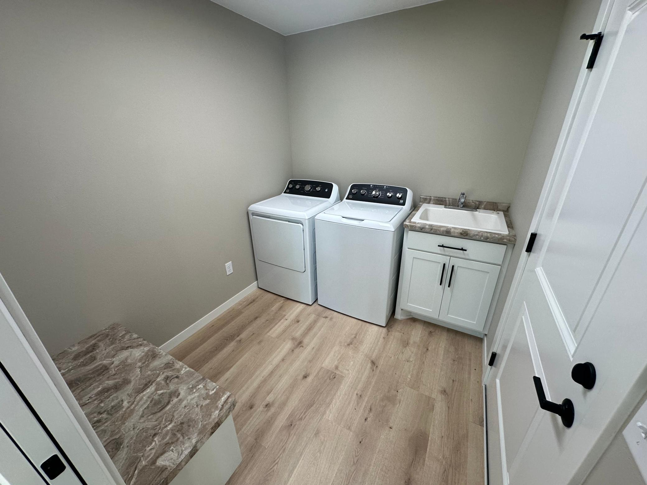 Laundry - Garage entry