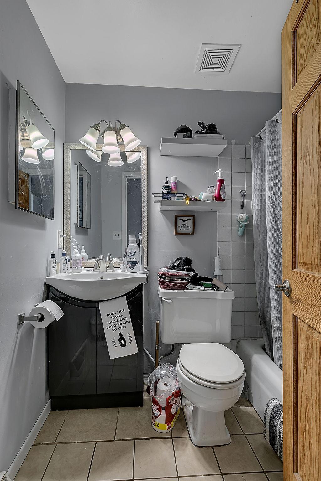 Main floor unit bathroom