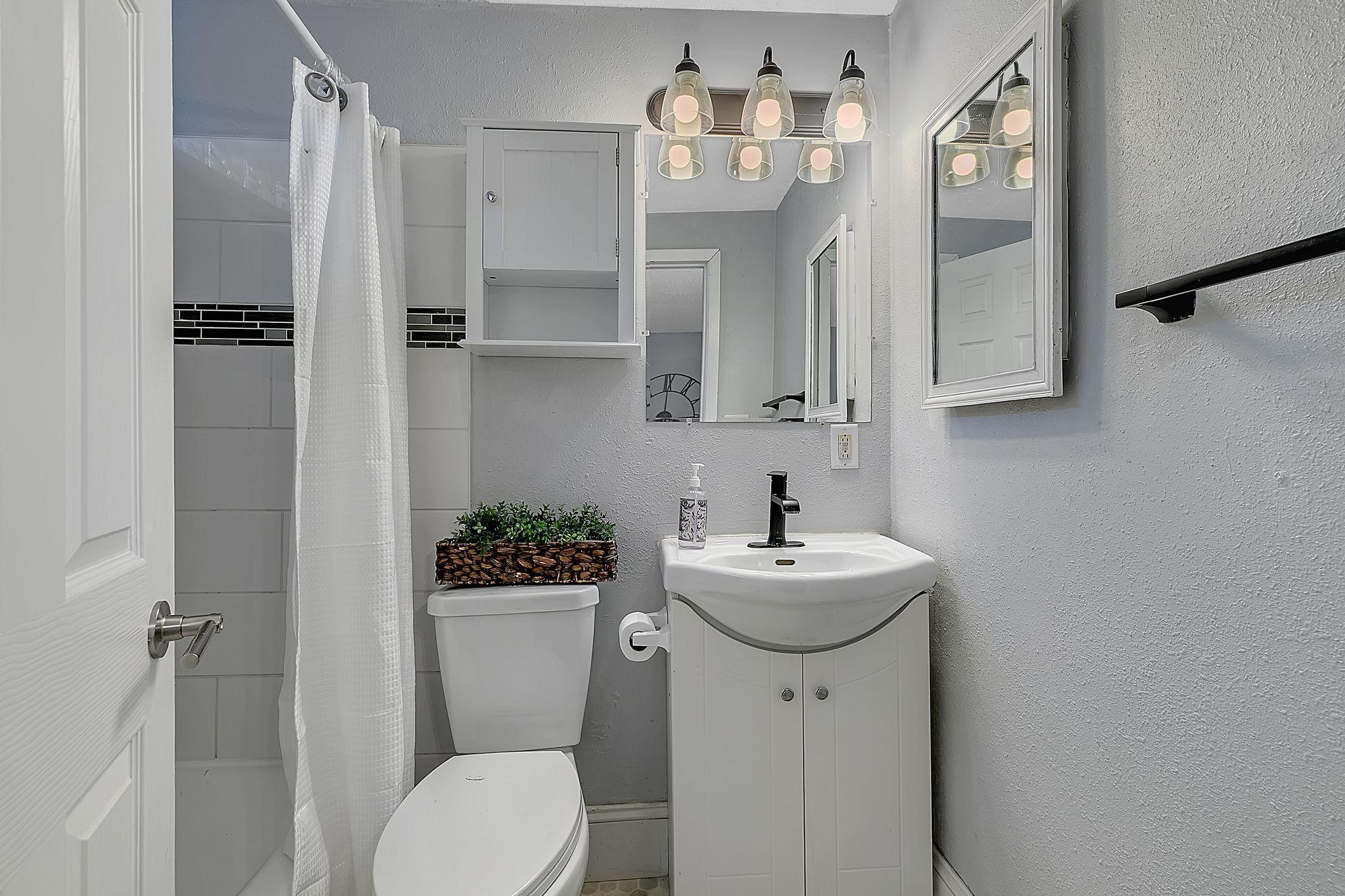 Back unit bathroom