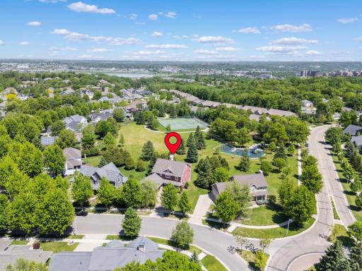 1016 Fox Knoll Drive SW, Rochester, MN 55902