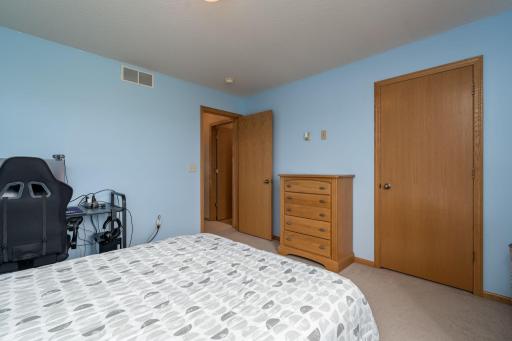 2142 Willow Trail, North Mankato, MN 56003