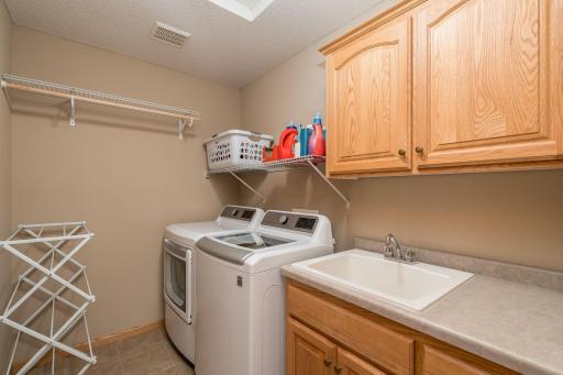 2142 Willow Trail, North Mankato, MN 56003