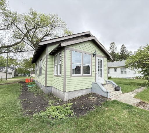 246 E Rooney Avenue, Appleton, MN 56208