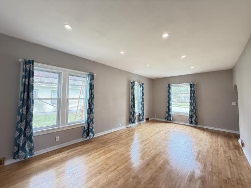 246 E Rooney Avenue, Appleton, MN 56208