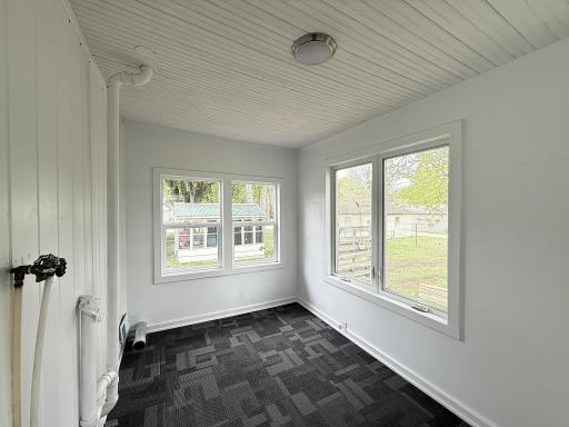 246 E Rooney Avenue, Appleton, MN 56208