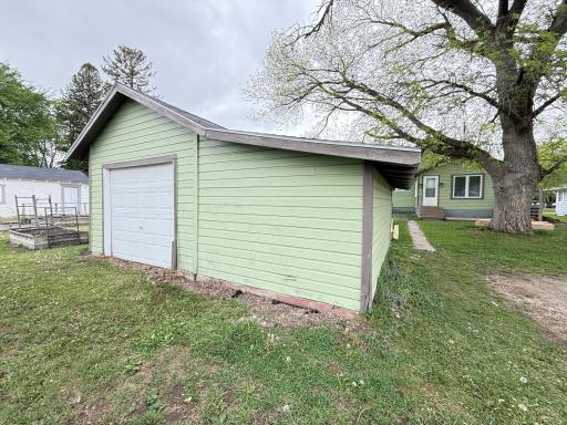 246 E Rooney Avenue, Appleton, MN 56208