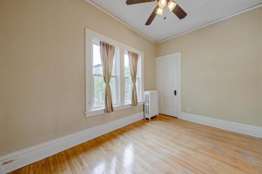 3229 Hennepin Avenue S, Minneapolis, MN 55408