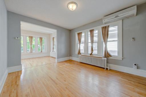 3229 Hennepin Avenue S, Minneapolis, MN 55408