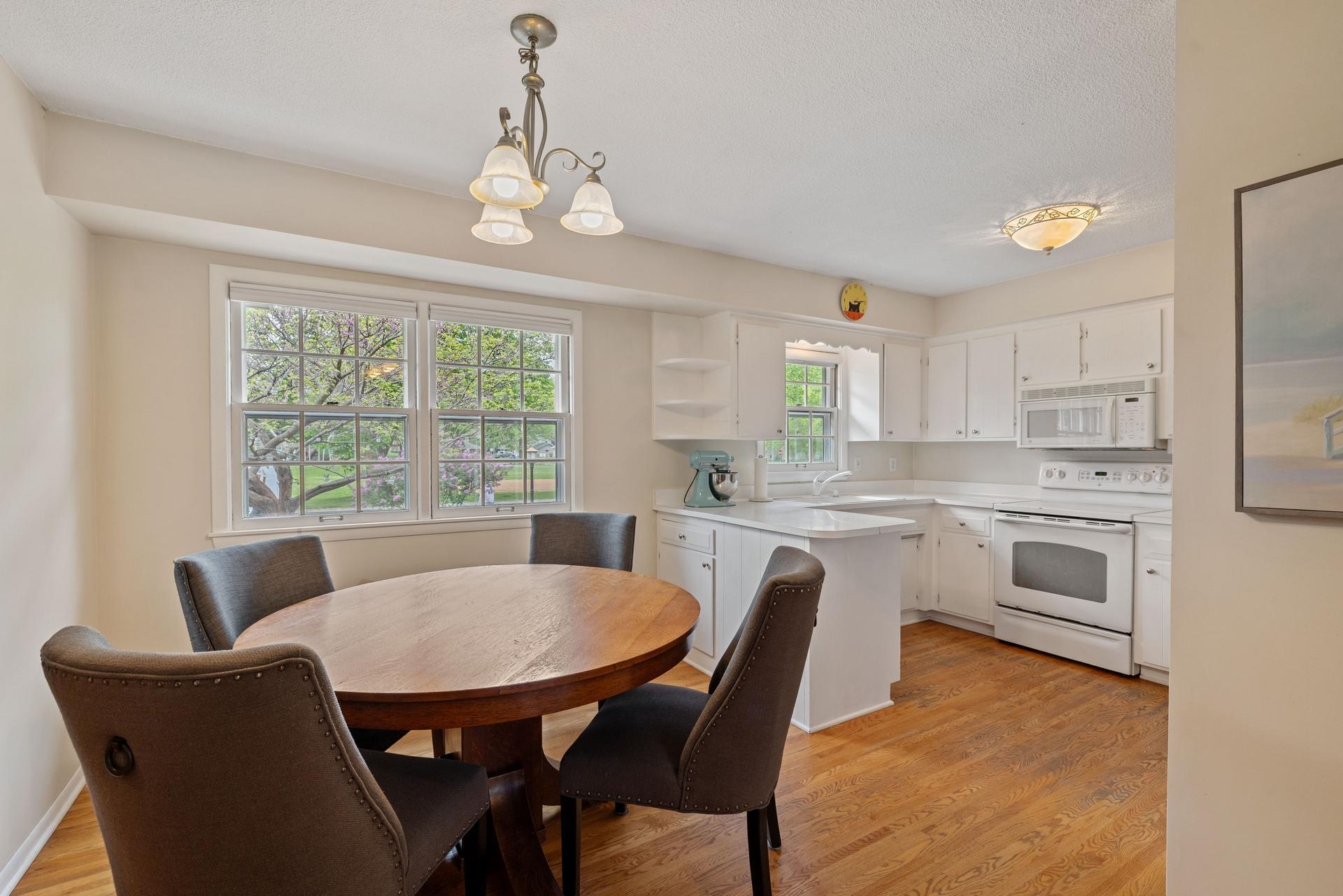 03 Informal dining and kitchen.jpg