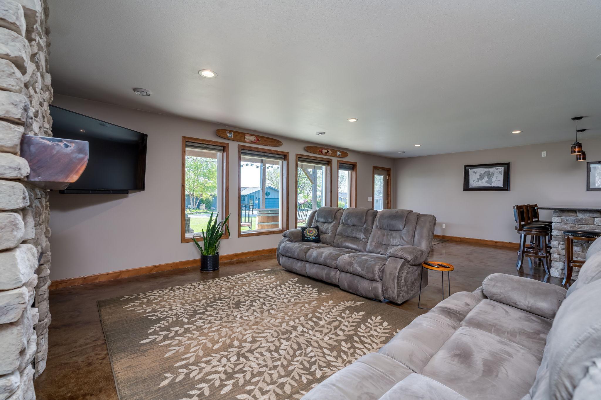 35-web-or-mls-1120-park-rd.jpg