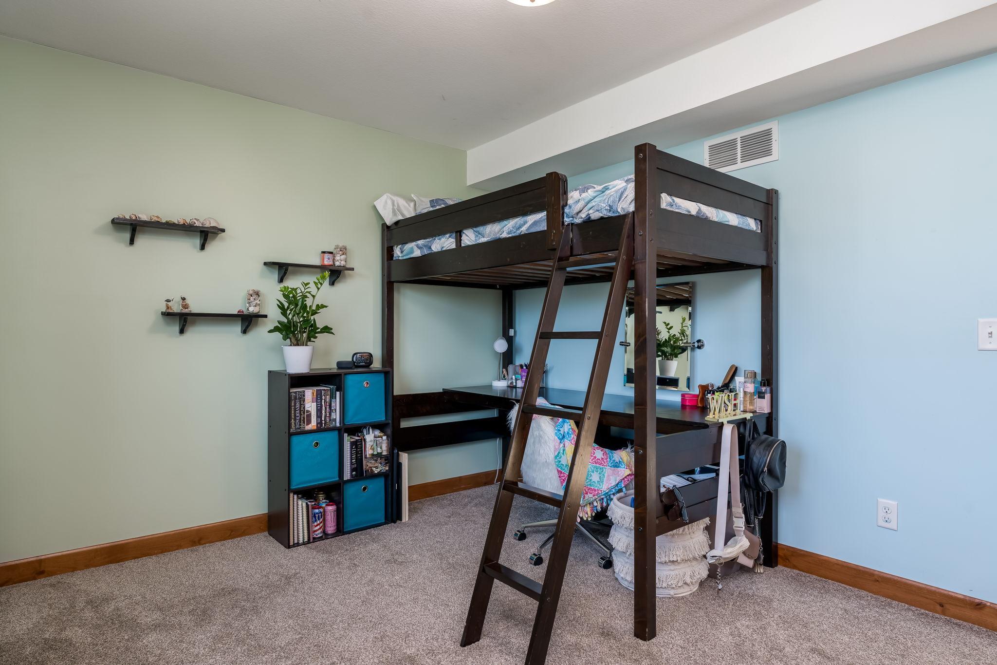 27-web-or-mls-1120-park-rd.jpg