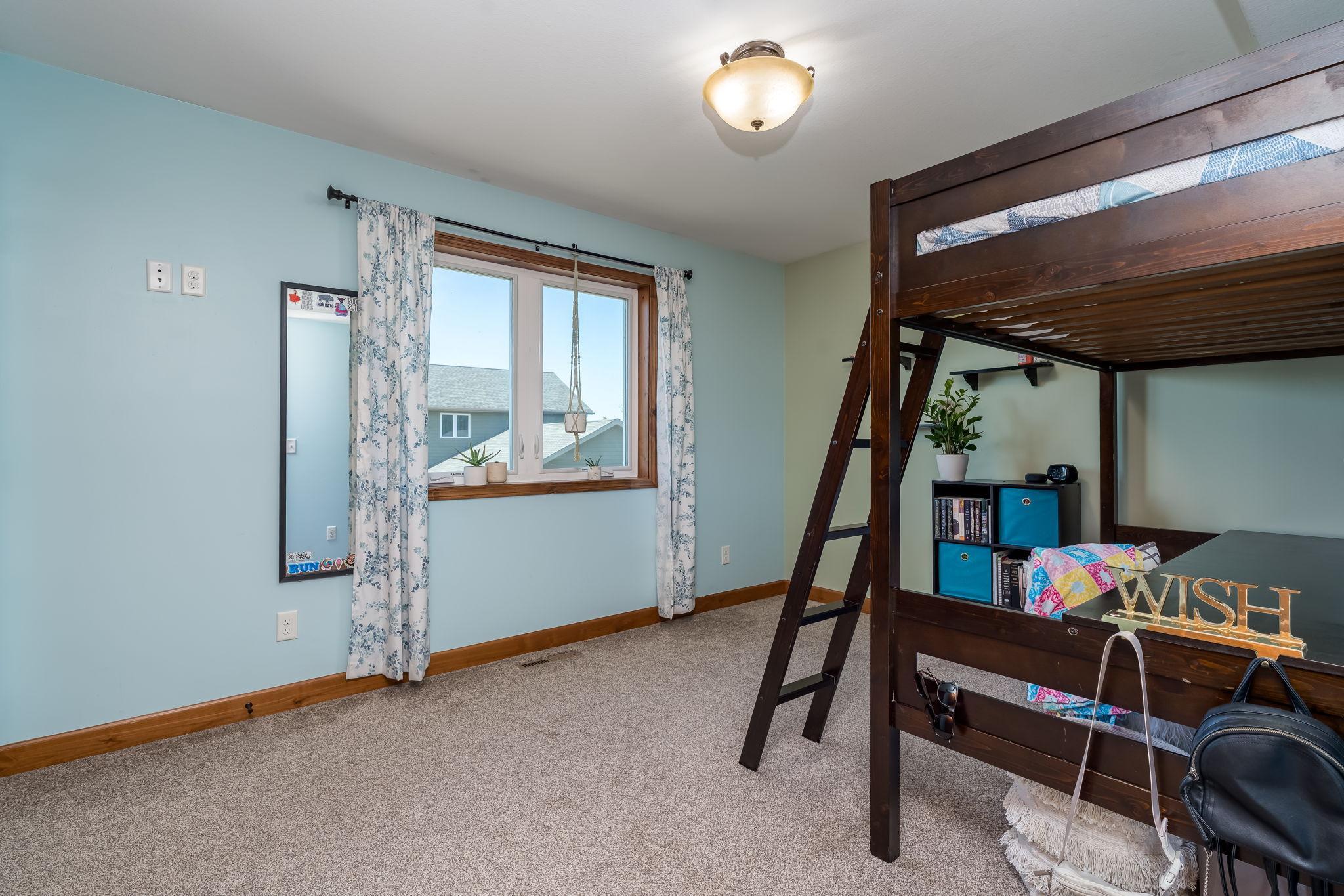 26-web-or-mls-1120-park-rd.jpg