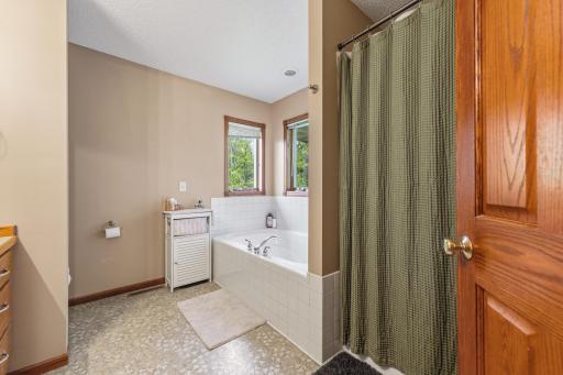 1540 Greenleaf Road, Owatonna, MN 55060