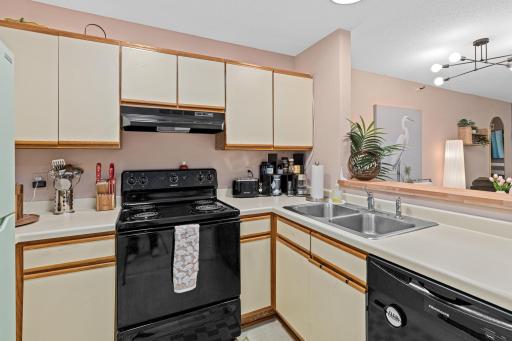 7631 Edinborough Way, 5213, Edina, MN 55435