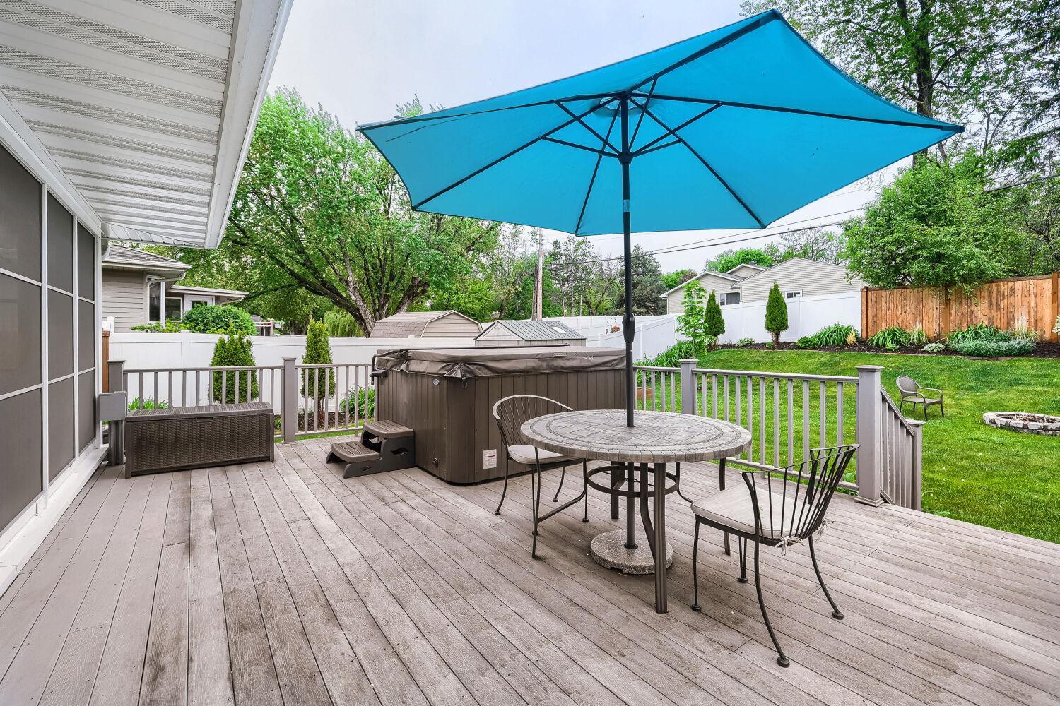Large deck for entertaining and new hot tub