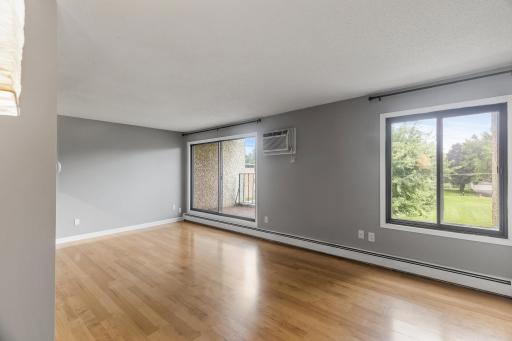 4110 Rahn Road, 223, Saint Paul, MN 55122