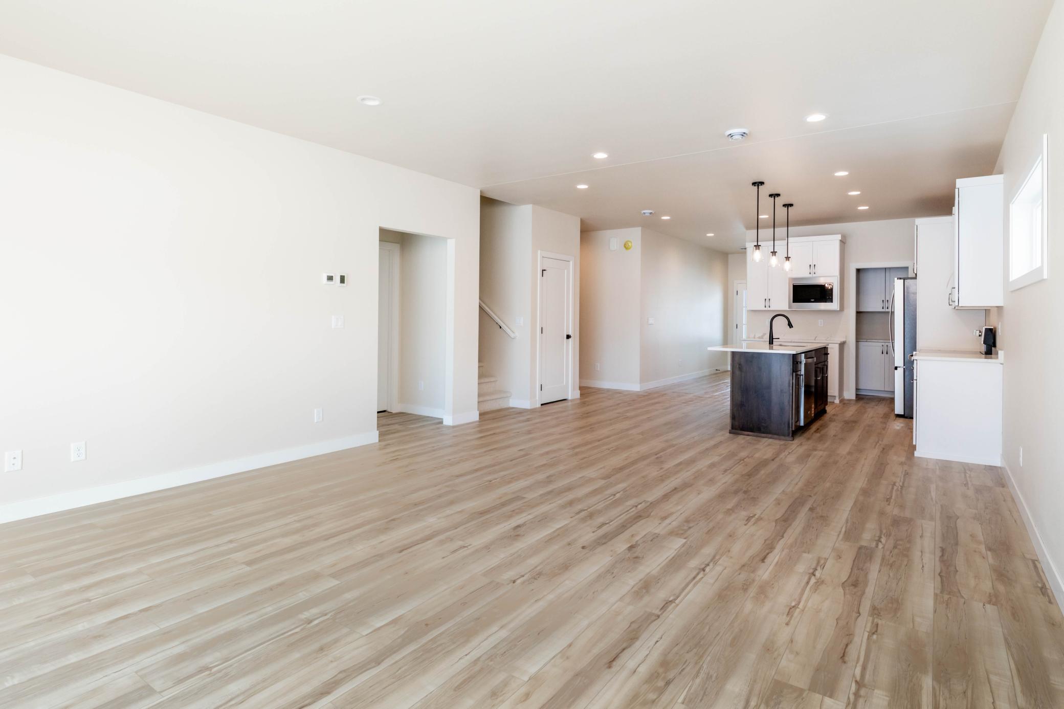 living room/kitchen