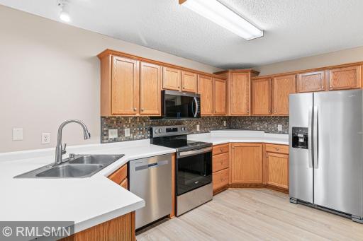 1900 Hawthorne Point, Hudson, WI 54016