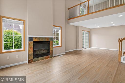 1900 Hawthorne Point, Hudson, WI 54016