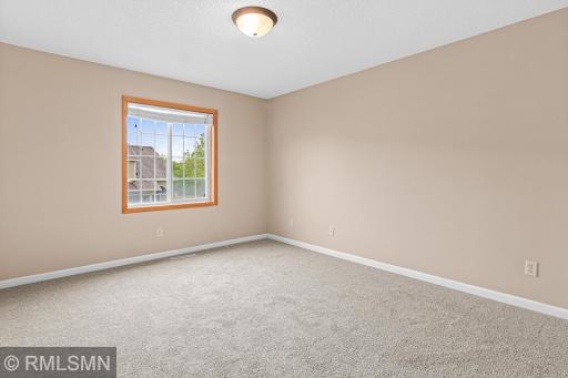 1900 Hawthorne Point, Hudson, WI 54016