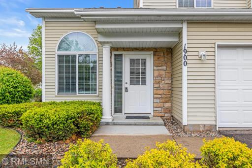 1900 Hawthorne Point, Hudson, WI 54016