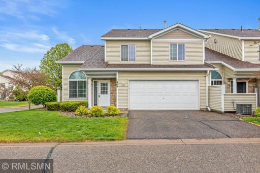 1900 Hawthorne Point, Hudson, WI 54016